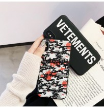 VETEMENTS iphoneXS/XR/XSMAXシリコンケース ヴェトモン アイフォン8/7/6s/6plusブランドカバー