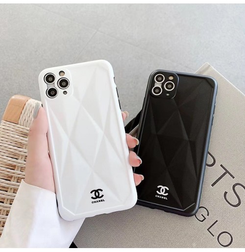 【定番100%新品】CHANEL シャネル　iPhone 11 携帯ケース　スマホケース バッグ