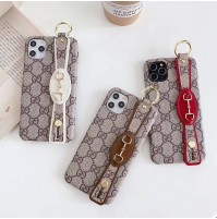 ベルト付き Gucci iPhone 12/12 pro/11pro maxケース ファッション グッチ アイフォン 11/11 pro/SE2カバー 落下防止 女性向け iPhone xs/xrスマホケース ブランドコピー アイホン xs max/Xケース 偽物 iPhone 8/7plusケース 送料無料