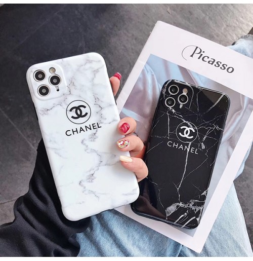 CHANEL iPhone11ケース