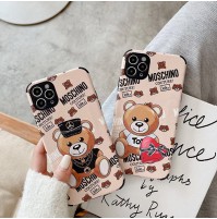 モスキーノ iPhone 12/11/11pro/11pro maxカバー MOSCHINO ファッション アイフォンSE2ケース 人気 カップル iPhone Xr/Xsケース かわいい 熊 アイホン X/XS MAXケース プレゼント 綺麗 iphone 8plus/7スマホケース お揃い 送料無料