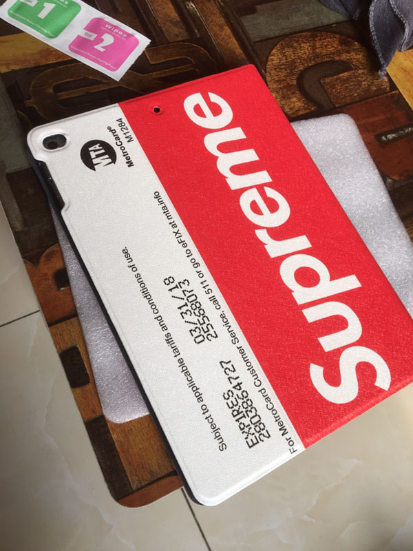 supreme アイパッド ミニ4   カバー