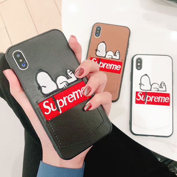 シュプリーム Snoopy Iphone X ケース 背面ポケットつき パロディ Supreme スヌーピー アイフォン8プラス 背面カバー カード収納 レディース メンズ 個性的