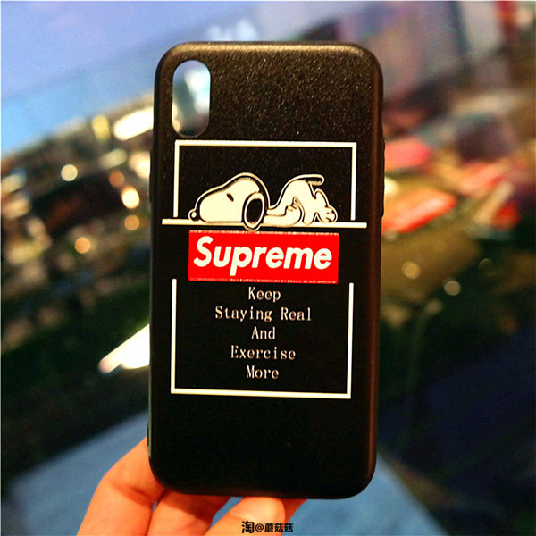 スヌーピー supreme iPhone8ケース