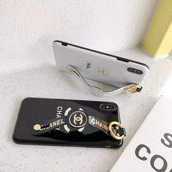 CHANEL iphoneXSケース バンド付き