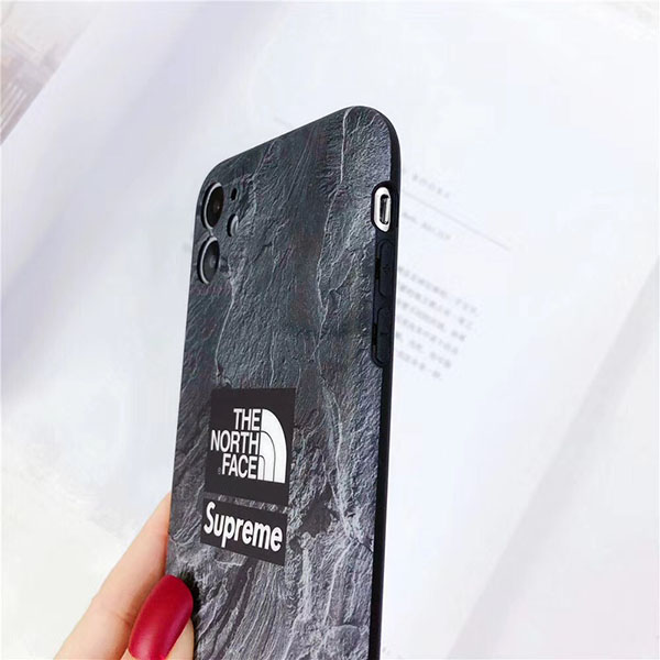 supreme iphone 11 pro maxケース