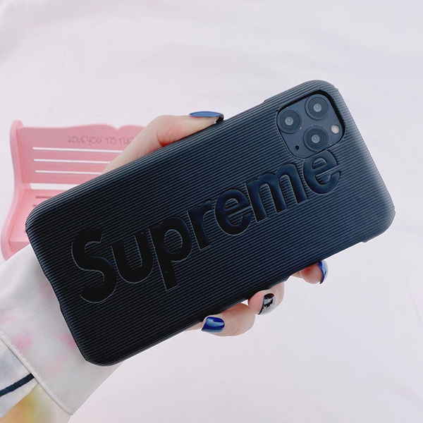 supreme iPhone 11 pro maxケース