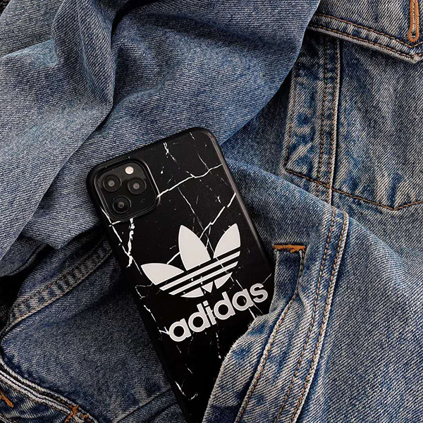 adidas iphone 12ケース