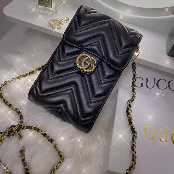 gucci iphoneケース